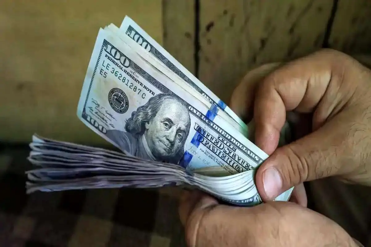علت گرانی دلار در بازار چیست؟